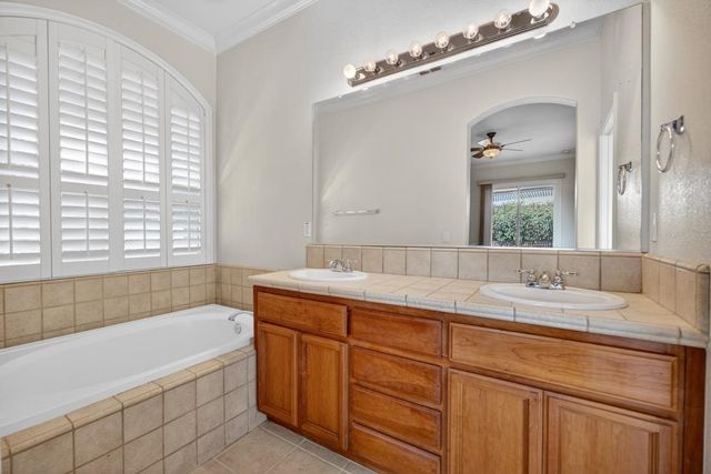 2211 Vail Ct, Rocklin, CA 95765
