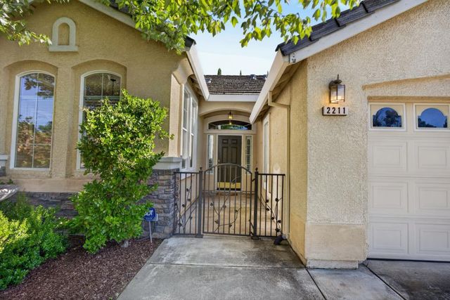 2211 Vail Ct, Rocklin, CA 95765