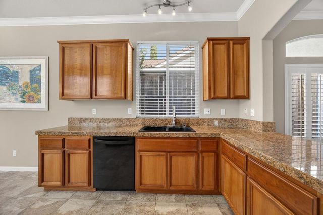 2211 Vail Ct, Rocklin, CA 95765