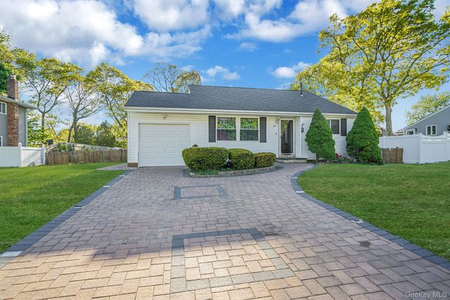 39 Superior Street, Port Jefferson Station, NY 11776