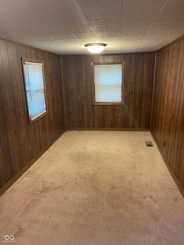 9267 S Water Street, Knightstown, IN 46148