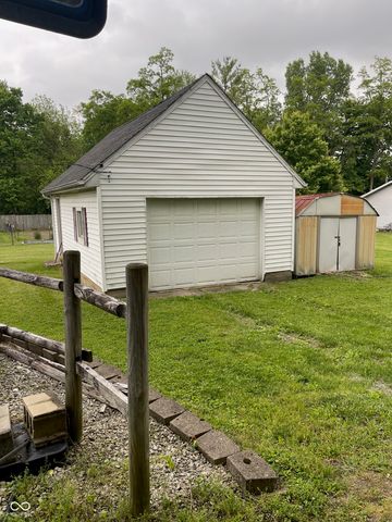 9267 S Water Street, Knightstown, IN 46148