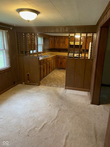 9267 S Water Street, Knightstown, IN 46148