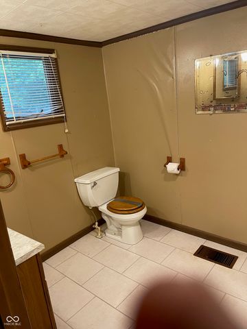 9267 S Water Street, Knightstown, IN 46148