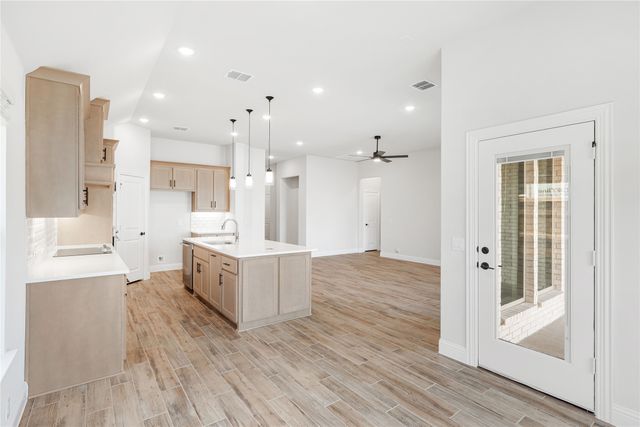 2315 Legacy Oaks Lane, Bedford, TX 76021