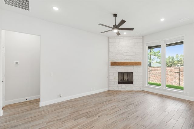 2315 Legacy Oaks Lane, Bedford, TX 76021