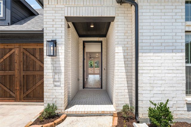 2315 Legacy Oaks Lane, Bedford, TX 76021