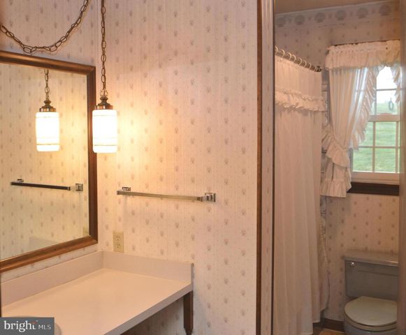 901 COOL SPRING RD, Manheim, PA 17545