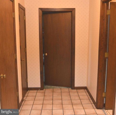 901 COOL SPRING RD, Manheim, PA 17545
