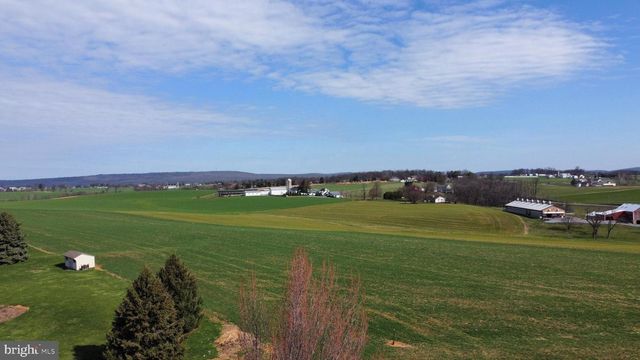 901 COOL SPRING RD, Manheim, PA 17545