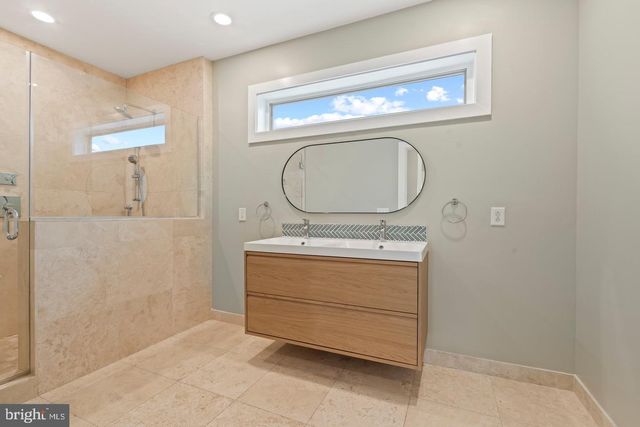 618 N AMERICAN ST, Philadelphia, PA 19123