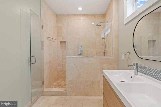 618 N AMERICAN ST, Philadelphia, PA 19123