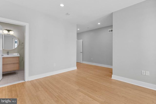 618 N AMERICAN ST, Philadelphia, PA 19123