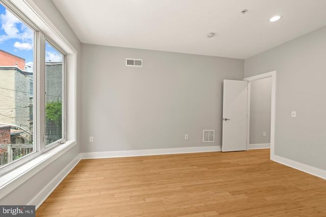 618 N AMERICAN ST, Philadelphia, PA 19123