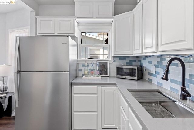 1082 16th St, Oakland, CA 94607