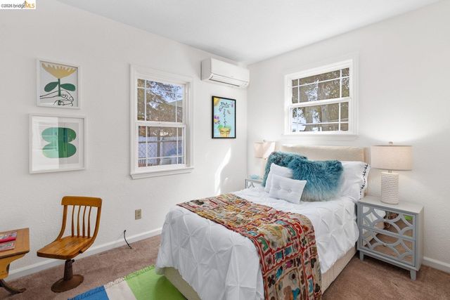 1082 16th St, Oakland, CA 94607