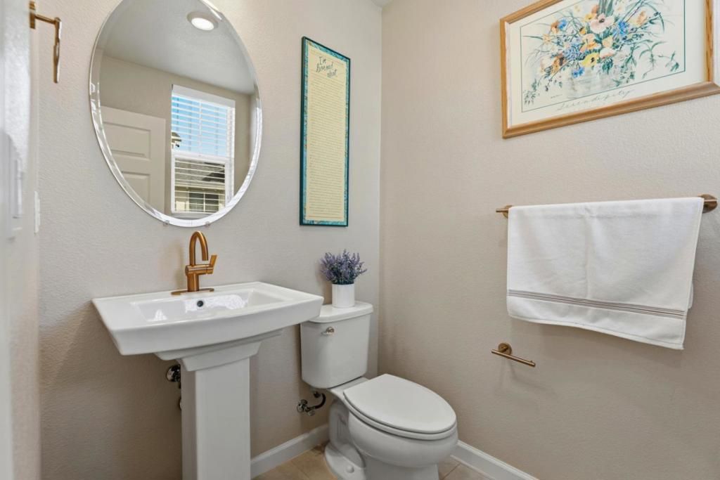 Image 23 of property listing at 6385 Paysar Lane, Gilroy, CA 95020