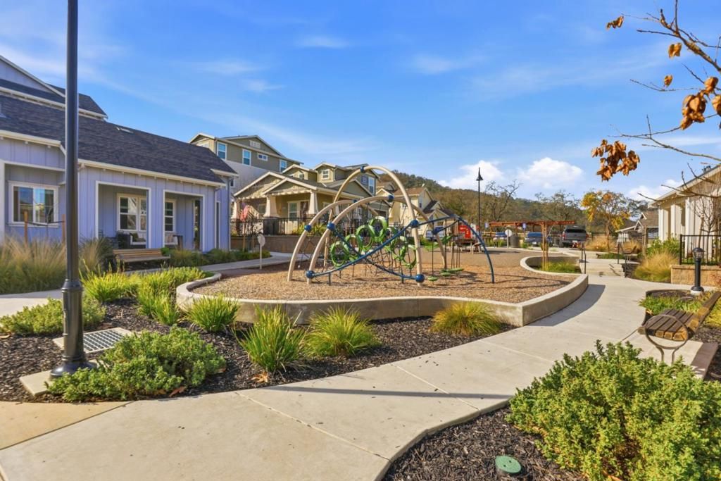 Image 24 of property listing at 6385 Paysar Lane, Gilroy, CA 95020