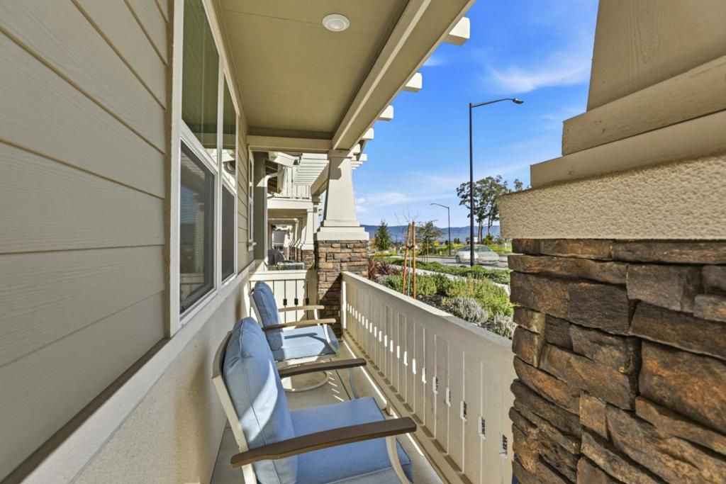 Image 4 of property listing at 6385 Paysar Lane, Gilroy, CA 95020