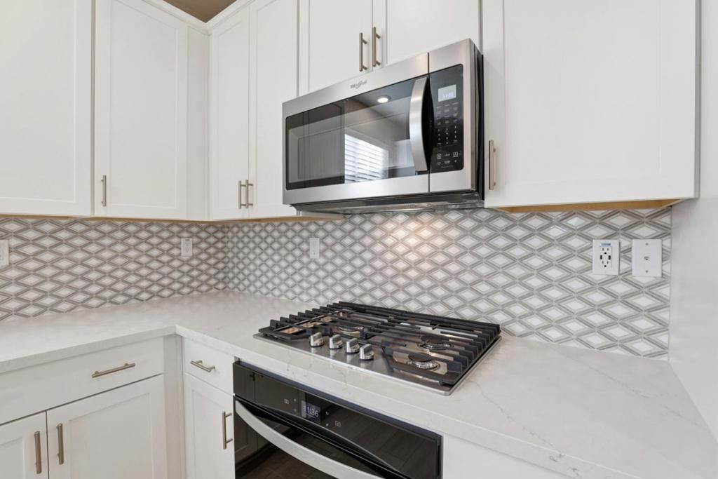 Image 6 of property listing at 6385 Paysar Lane, Gilroy, CA 95020