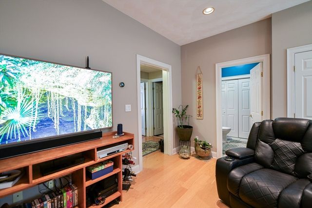 557 Salem St 3, Malden, MA 02148