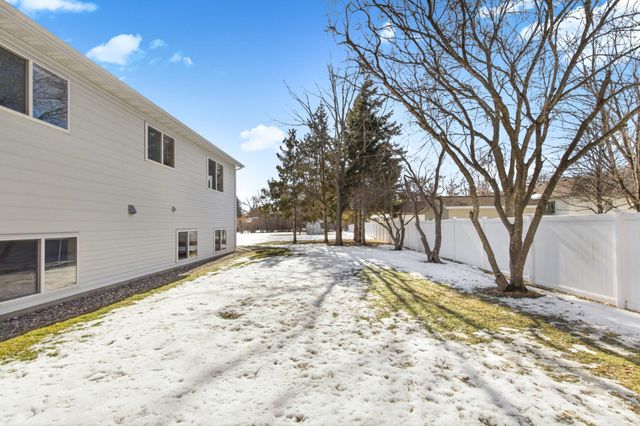 810 Popplewood Court, Waite Park, MN 56387