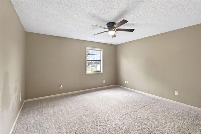 4000 Louisiana Drive B, Lake Charles, LA 70607