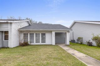 4000 Louisiana Drive B, Lake Charles, LA 70607