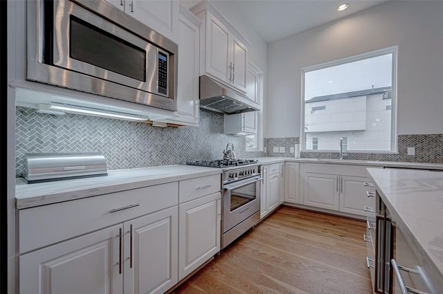 2414 Canal Street A, Houston, TX 77003