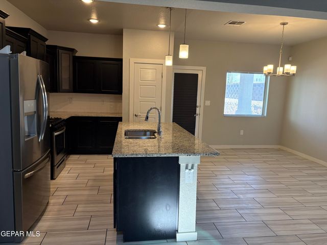 11571 Leonor Duran Street, Socorro, TX 79927