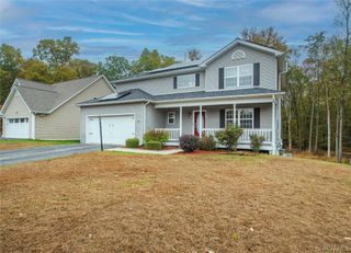 22 Sycamore Way, Poughkeepsie, NY 12603