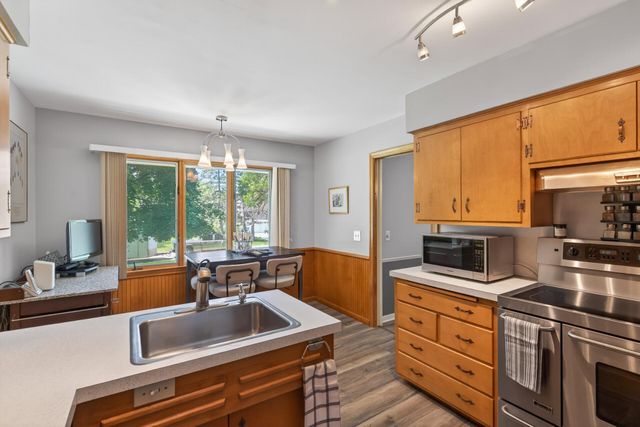 4730 Fairhills Road E, Minnetonka, MN 55345