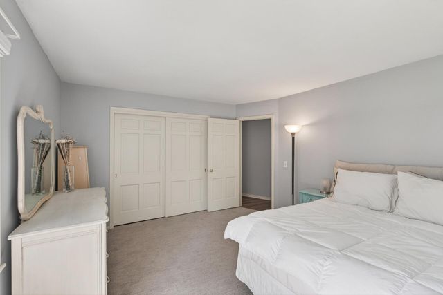 4730 Fairhills Road E, Minnetonka, MN 55345