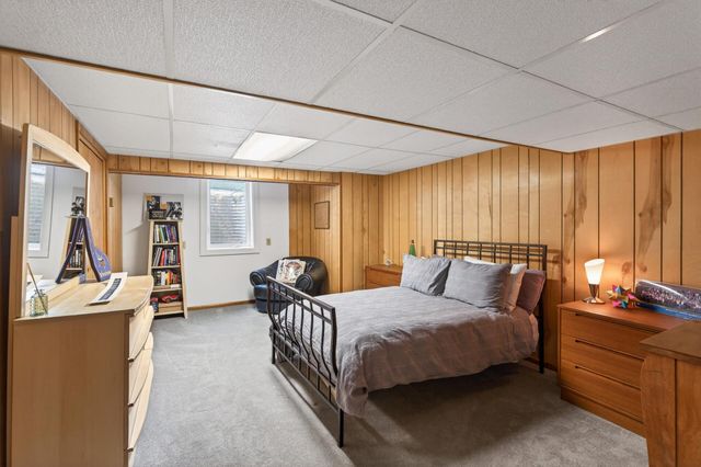4730 Fairhills Road E, Minnetonka, MN 55345