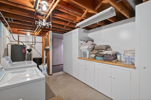 4730 Fairhills Road E, Minnetonka, MN 55345