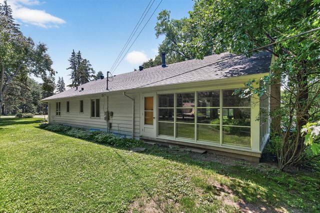 4730 Fairhills Road E, Minnetonka, MN 55345