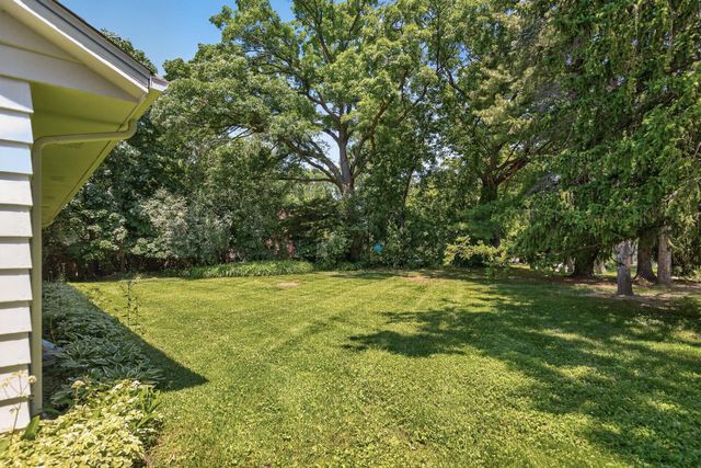 4730 Fairhills Road E, Minnetonka, MN 55345