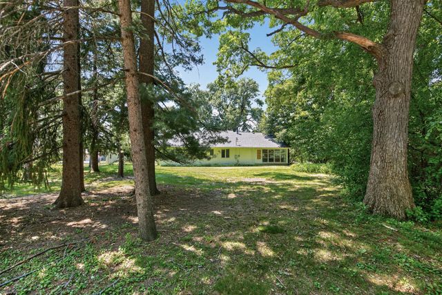 4730 Fairhills Road E, Minnetonka, MN 55345