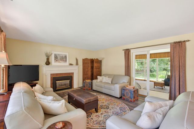 4730 Fairhills Road E, Minnetonka, MN 55345