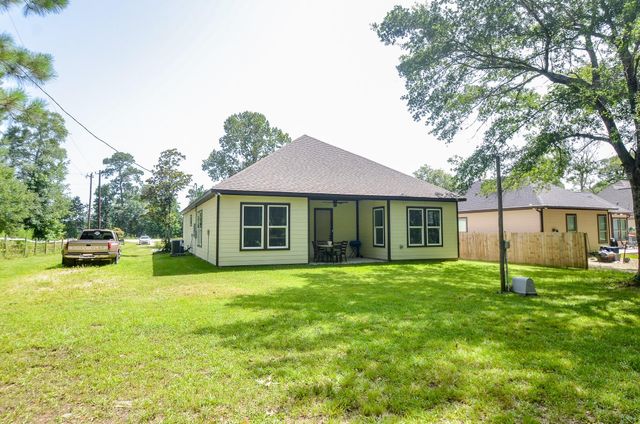 12987 Highway 105, Cleveland, TX 77327