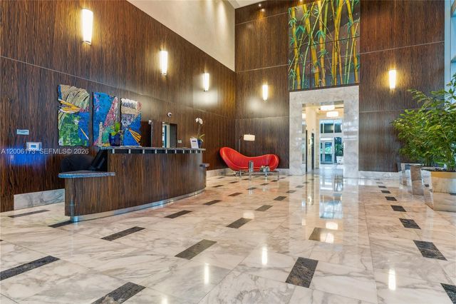 185 SW 7th St 2105, Miami, FL 33130