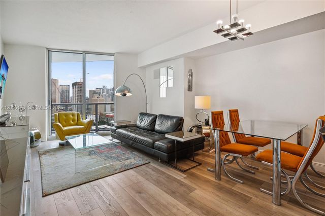 185 SW 7th St 2105, Miami, FL 33130