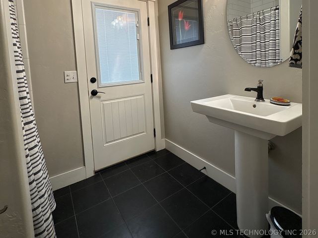 2323 N Oak Grove Road, Drumright, OK 74030