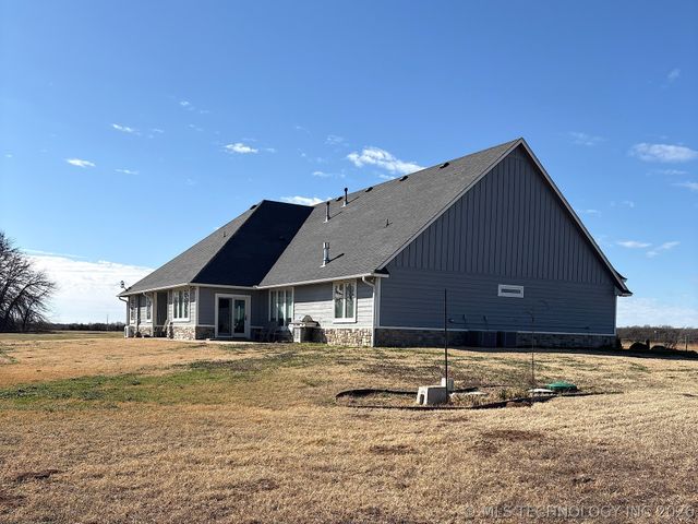 2323 N Oak Grove Road, Drumright, OK 74030