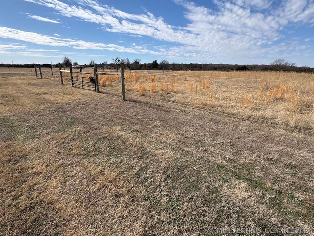 2323 N Oak Grove Road, Drumright, OK 74030