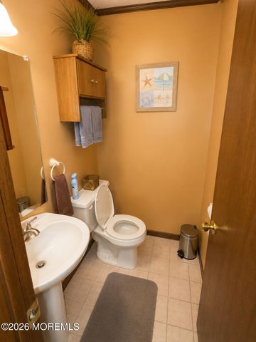 613 Branch Drive, Toms River, NJ 08755