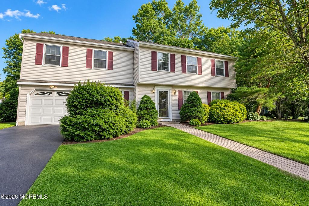 613 Branch Drive, Toms River, NJ 08755