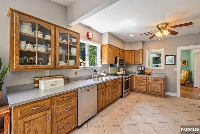 50 E Grand Avenue, Montvale, NJ 07645