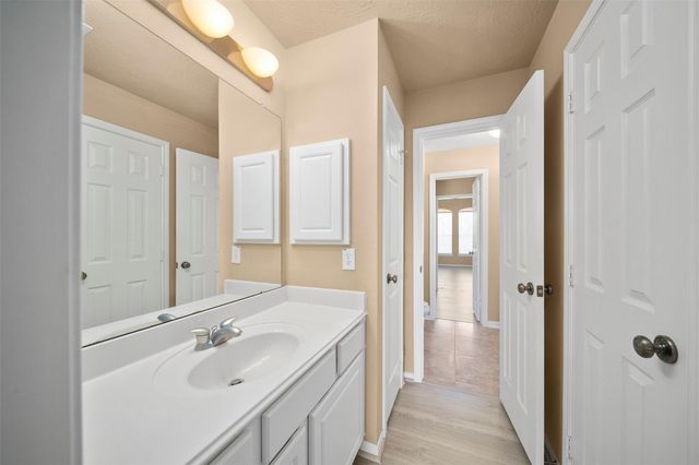 12311 Amanda Meadows, Houston, TX 77089