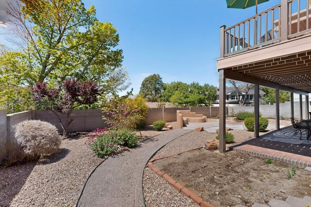 1109 Daskalos Drive NE, Albuquerque, NM 87123